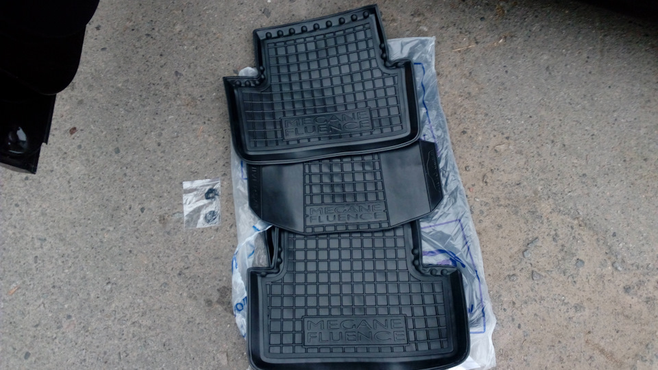Килимки салону 2