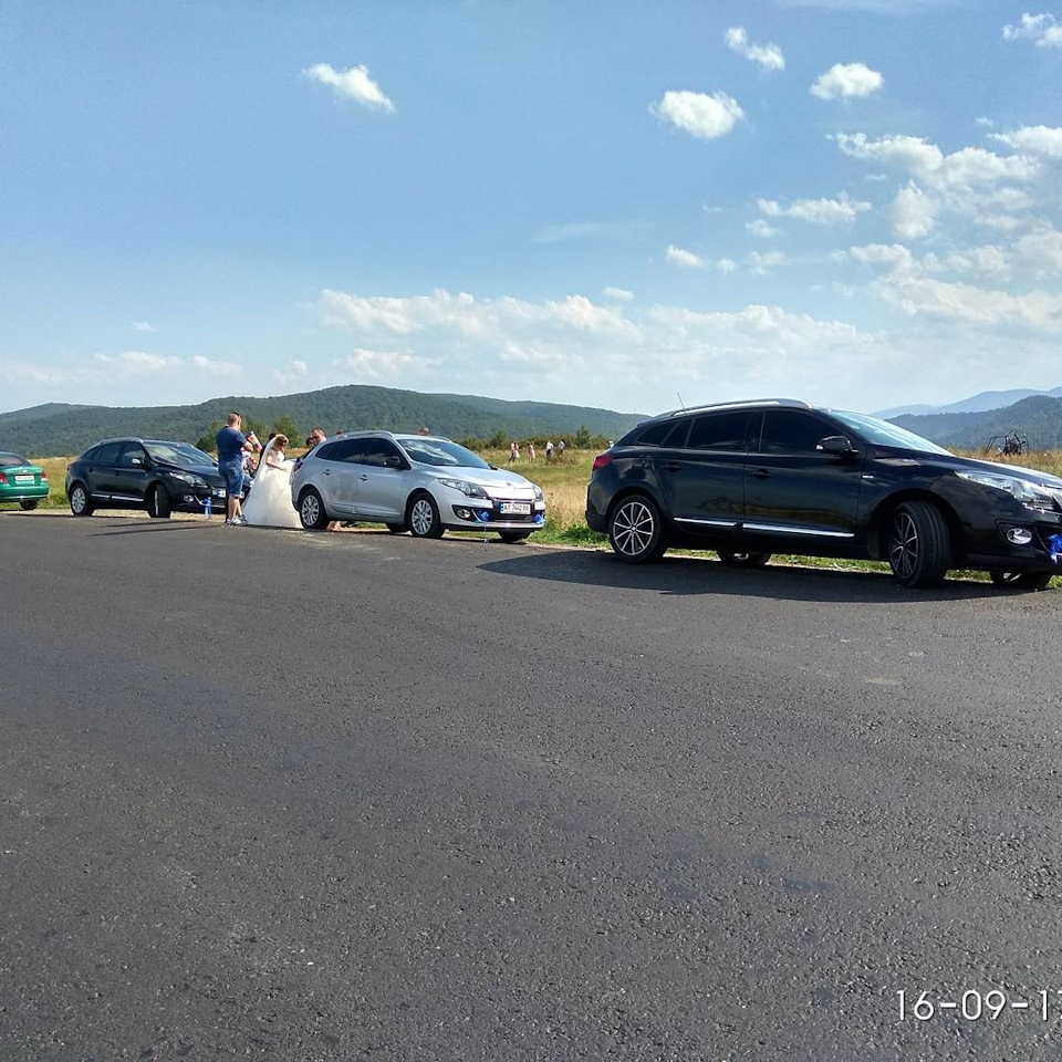 Весілля на Renault Megane 4