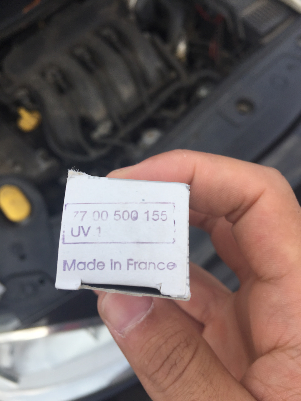 Заміна свічок 77 00 500 155 1