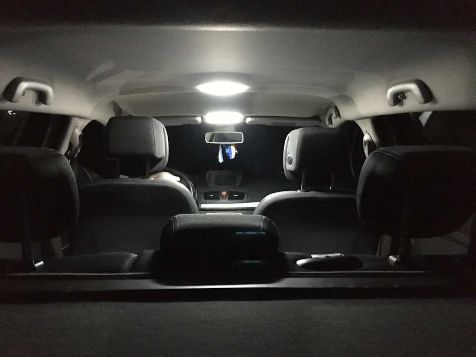 LED лампочки в салон 1