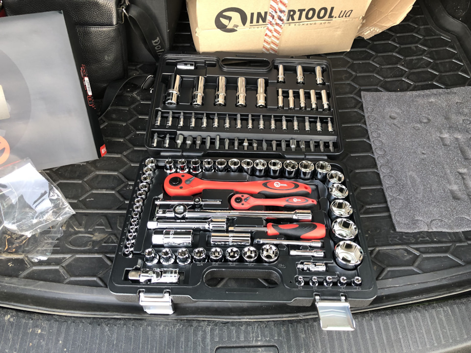 Набір інструментів Intertool ET-6108 1