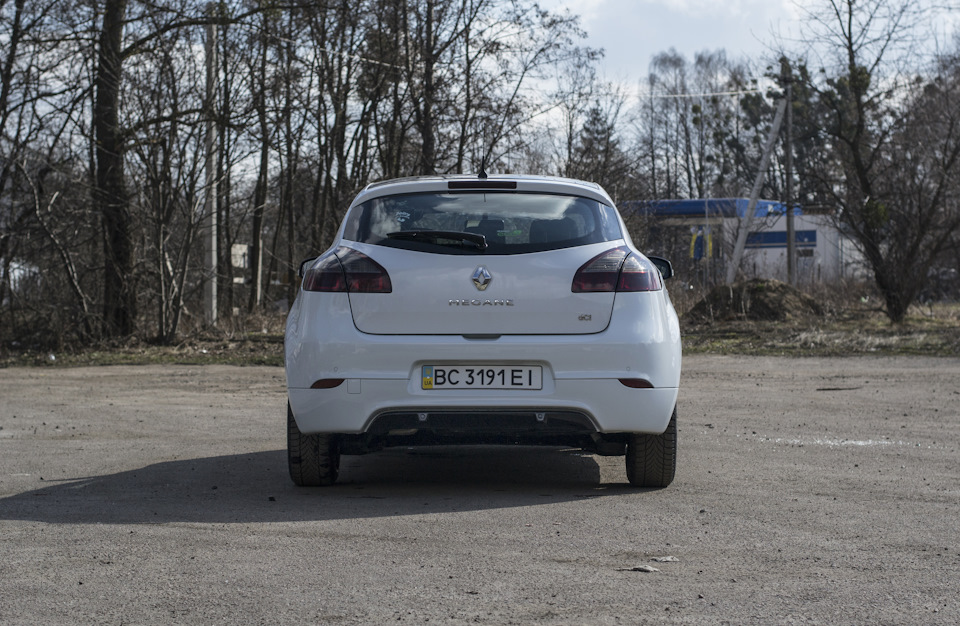 Задній бампер GT 4