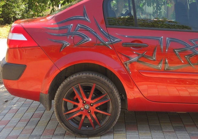Оригінальні диски R17 Renault Nervasport у кольорі 2