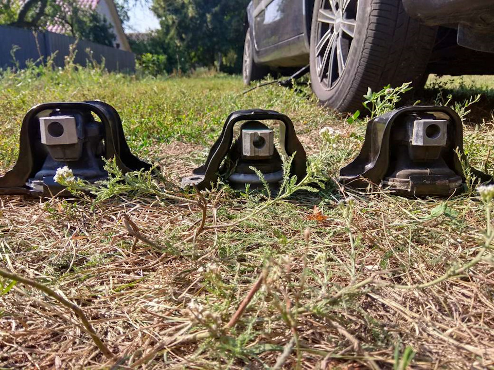 Заміна правої гідроопори 1