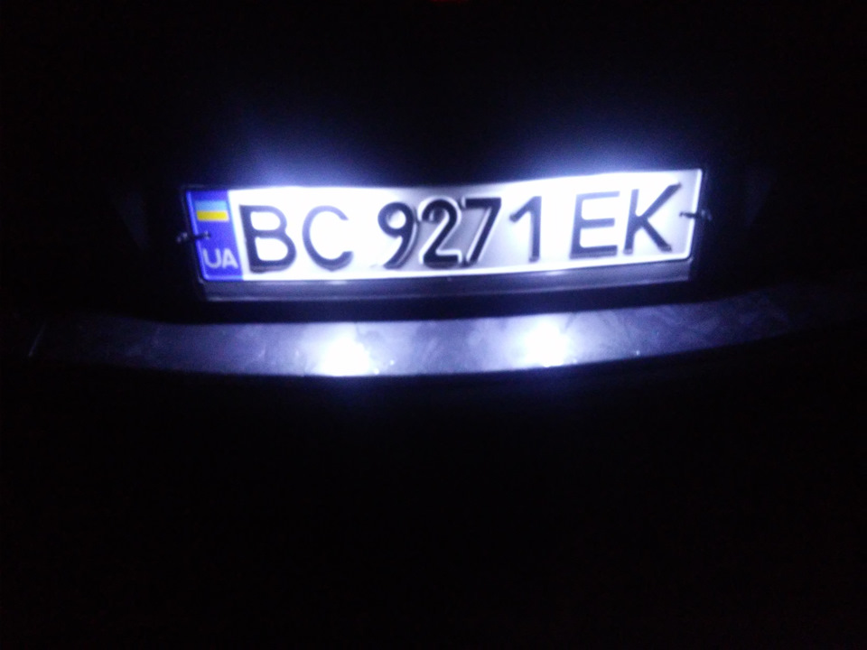 Лампочка для підсвічування номера 2