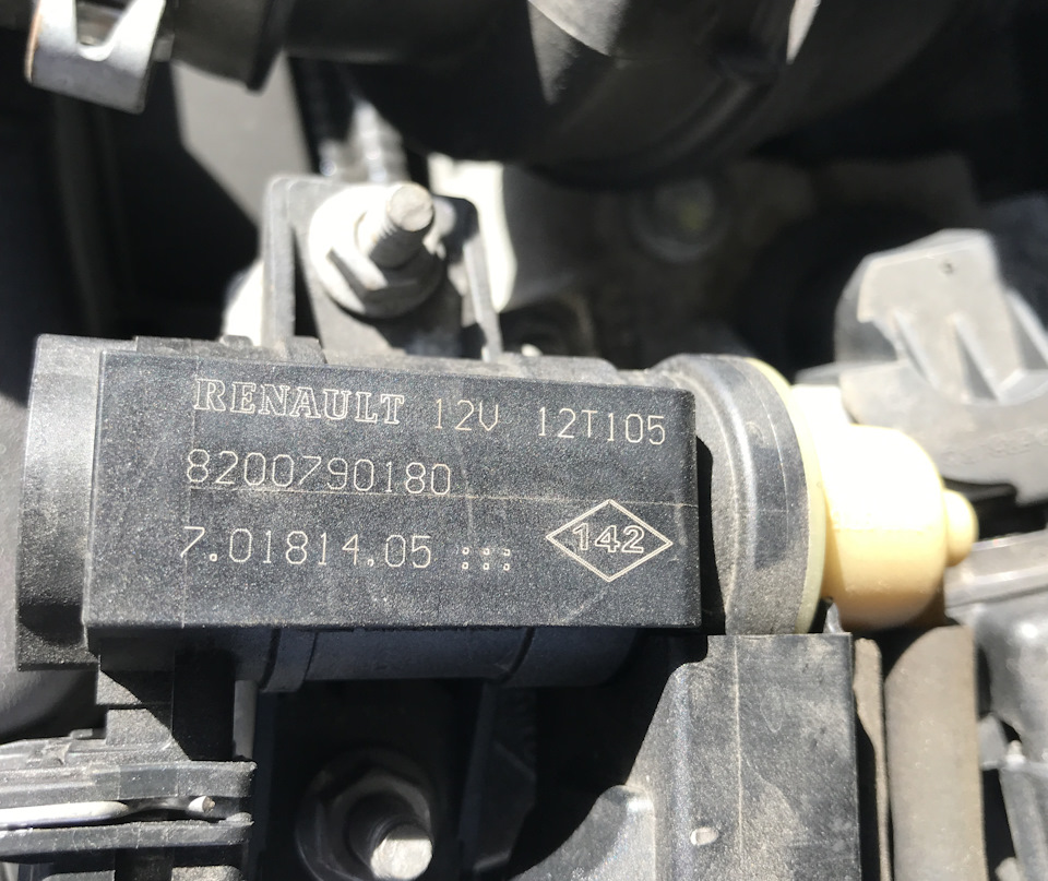 Заміна електромагнітного клапана тиску наддуву турбіни. 8200790180 3