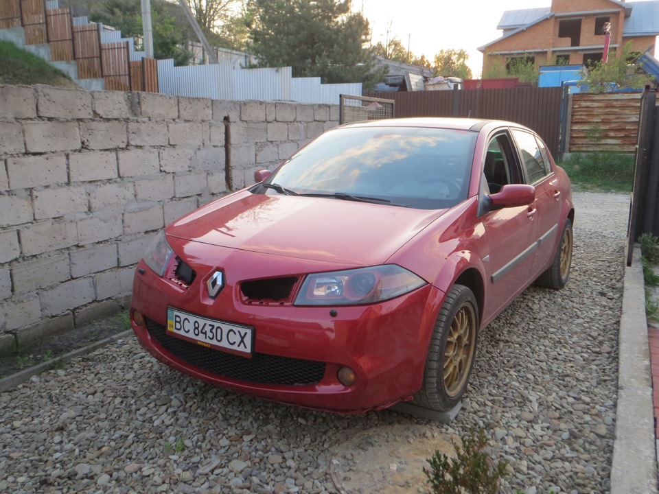 Бампер від Megane RS. Установка. УРА! 2