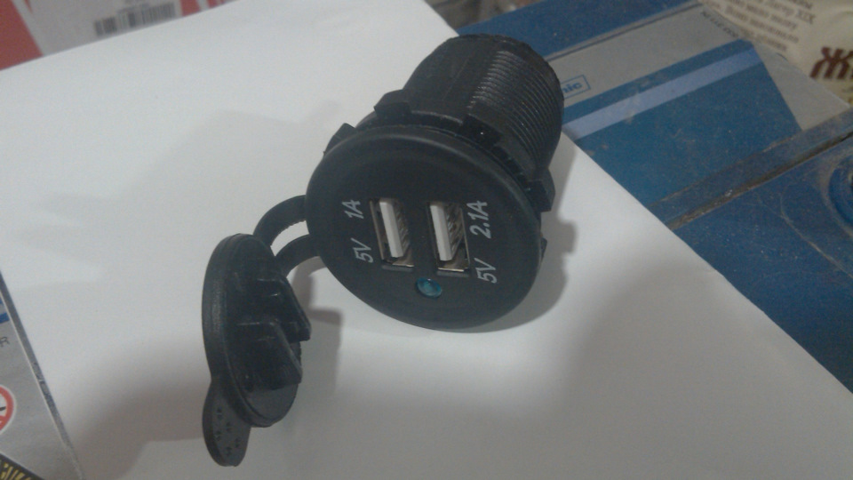розетка USB штатно 2