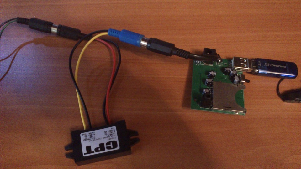 Бюджетне підключення USB 5
