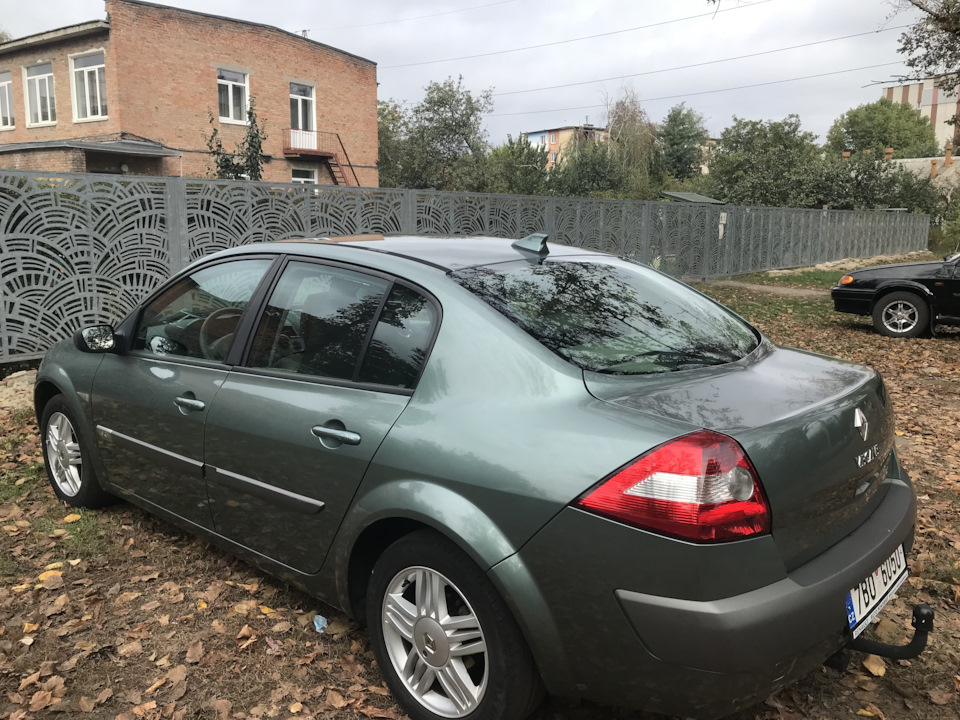 Заміна антени або як Megane став акуленком) 1