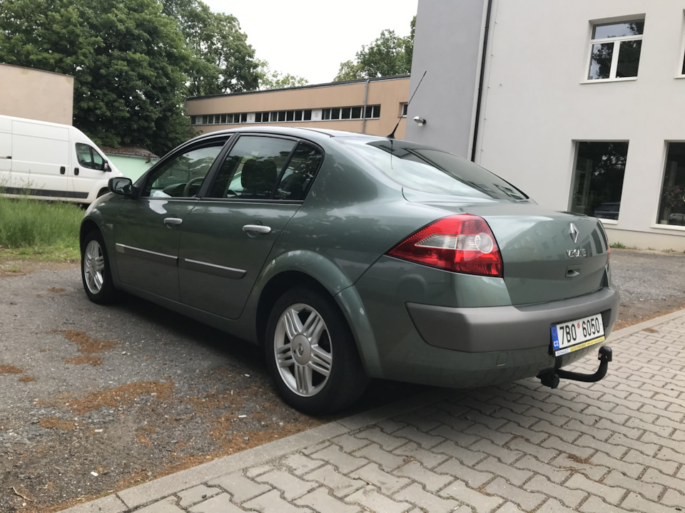 Заміна антени або як Megane став акуленком) 3