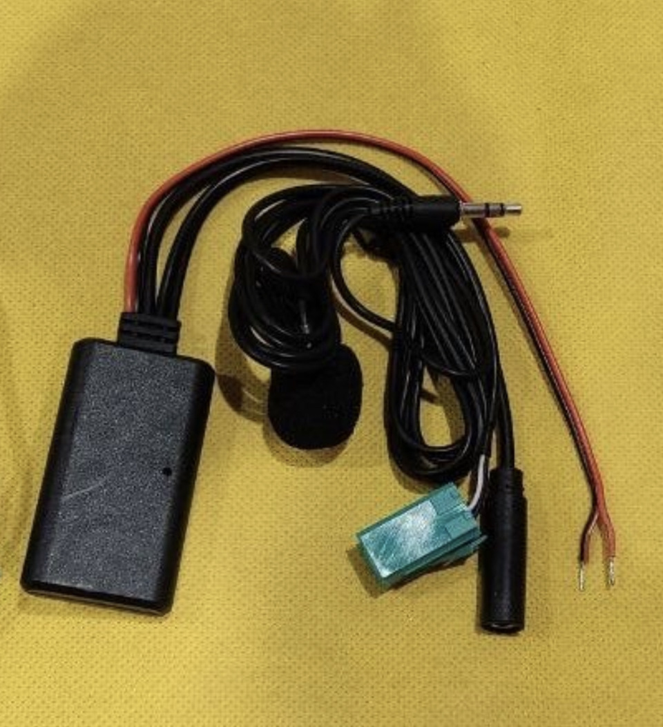 Підключив блютуз carminat 4