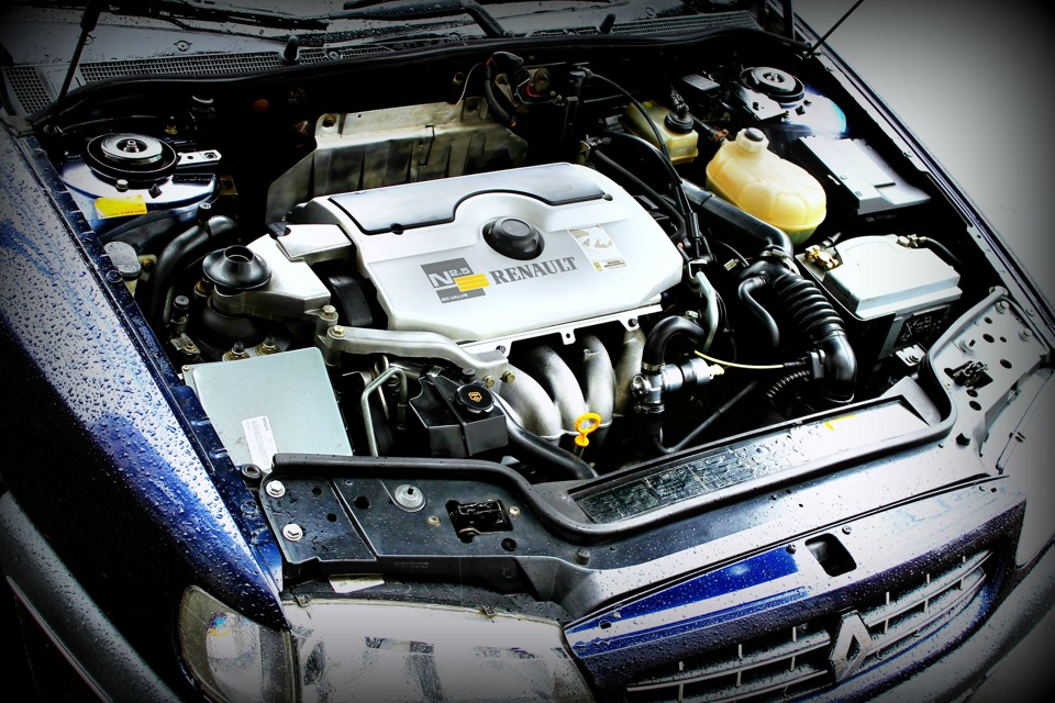B5254 Engine 2