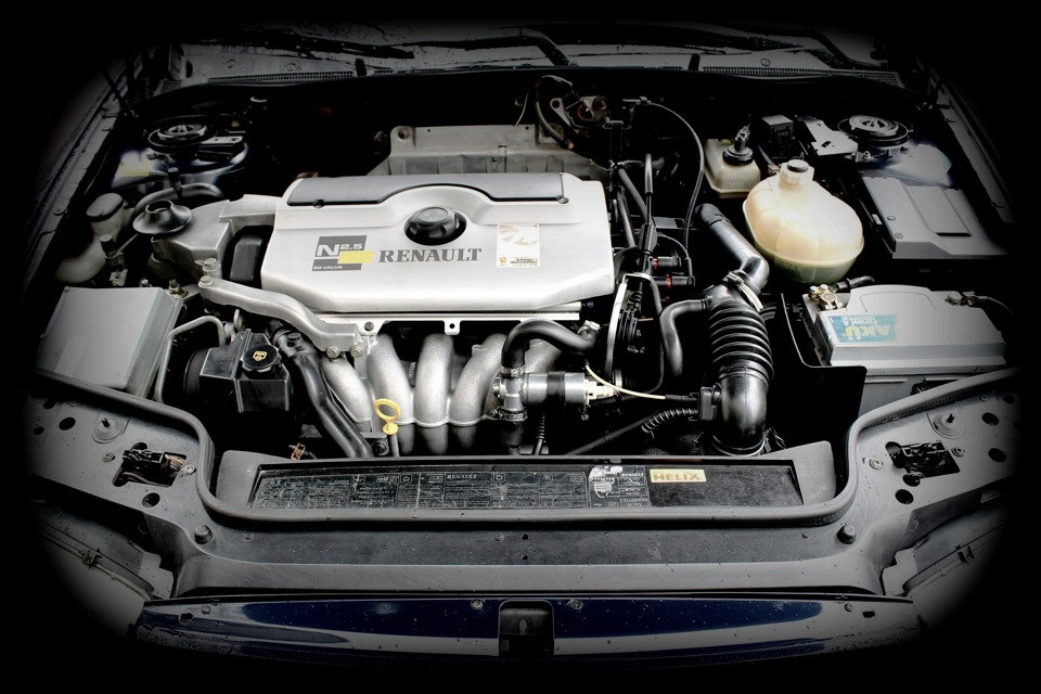 B5254 Engine 4