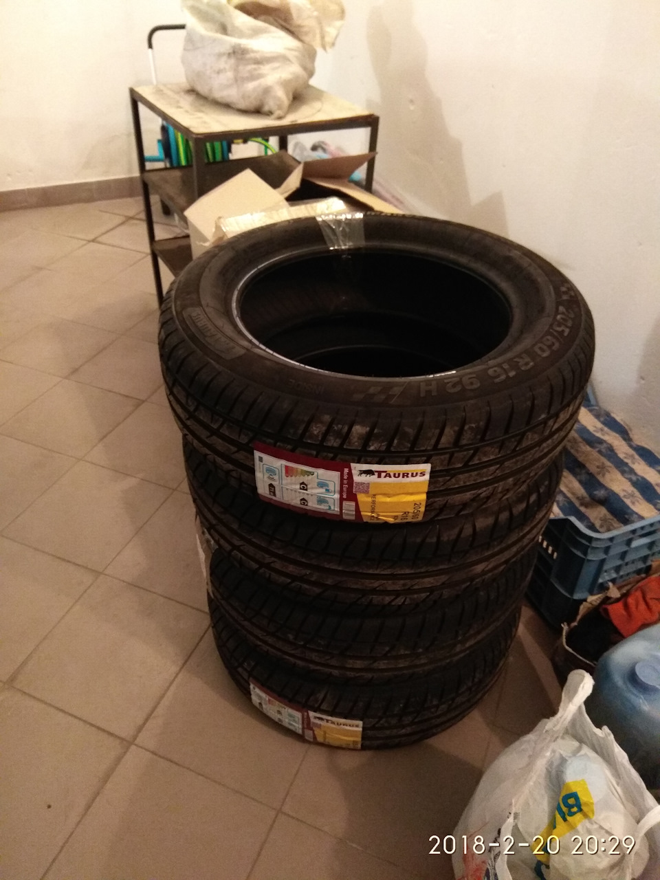 Шинка Taurus High Performance 205/60 r16 2