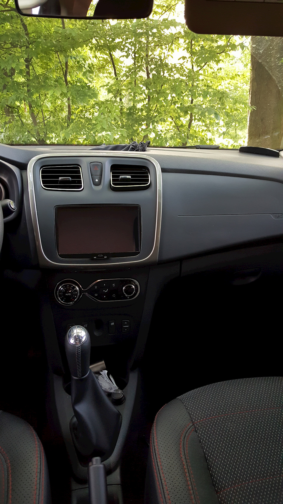 Заміна Media Nav 2