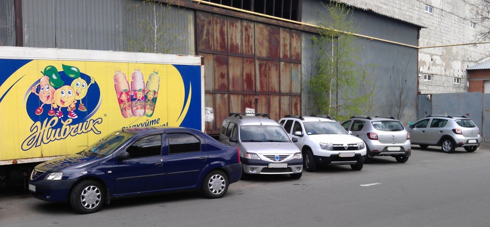 Квітнева зустріч власників Renault / Dacia у Києві (невеликий фотозвіт) 1