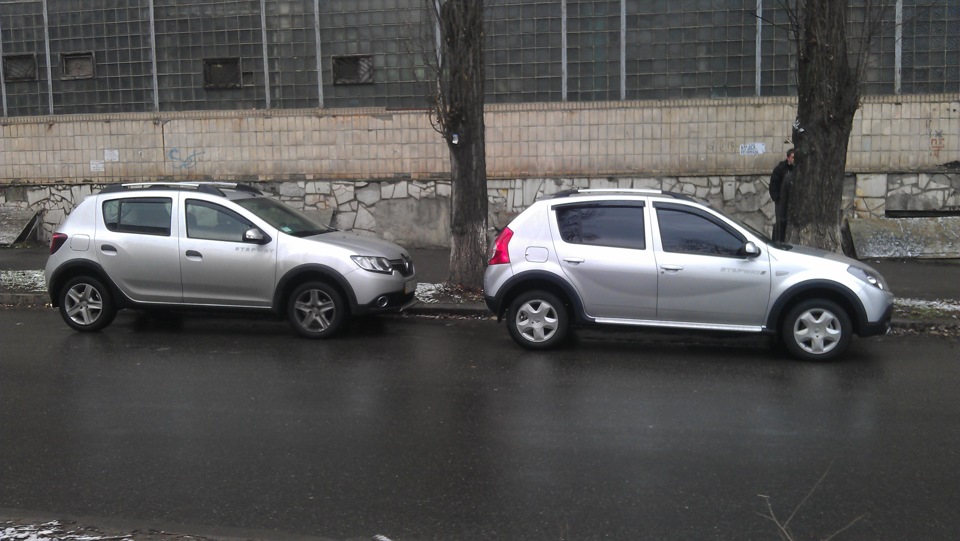 Фото Renault Sandero Stepway (нова та стара версії) 1