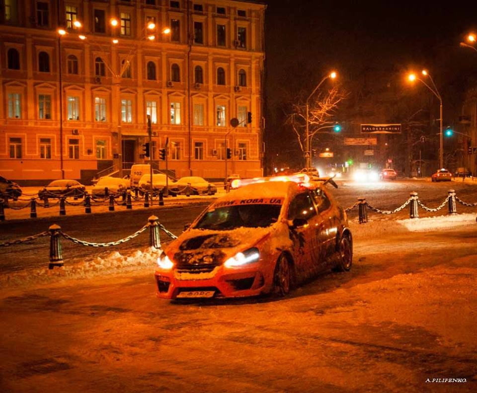 Перша ожеледиця, нічні автопробіги та чаювання з друзями в Києві :) 2