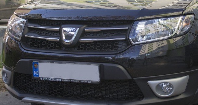 Порівняння європейської та української версій Sandero Stepway 2013 2