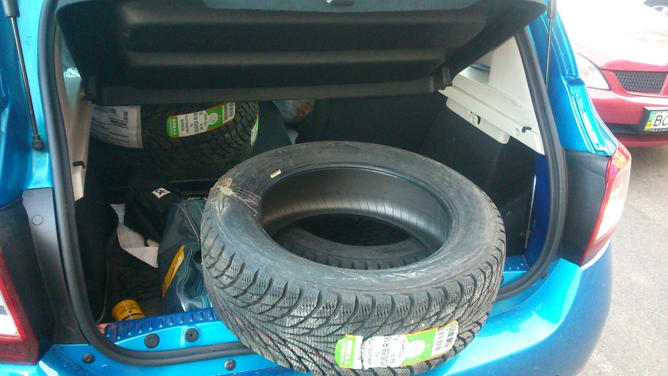 Nokian Hakkapeliita R2 1