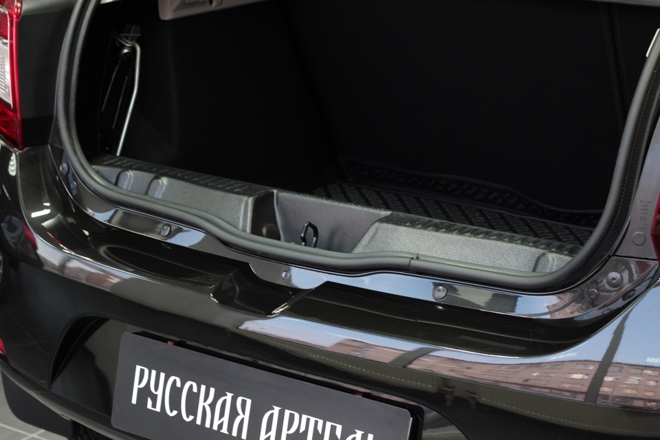 анонс накладки на поріг багажника від артілі 2