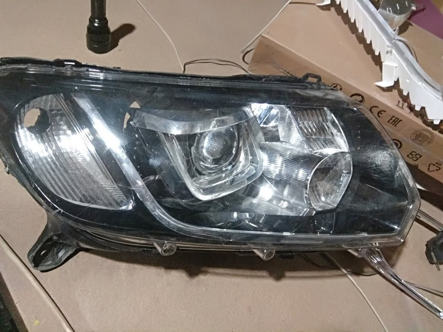 KOITO bi led in sandero II 4