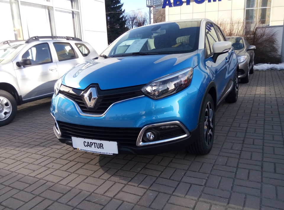 RENAULT CAPTUR ))))) 2
