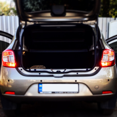 Renault Sandero II • +1 Задній ПТФ 3