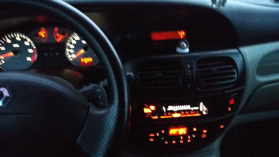 Автомагнітола JVC KD-X135 4