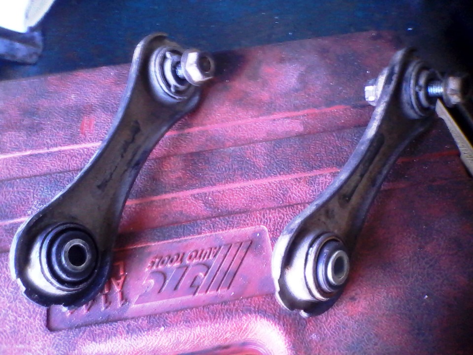 Ремонт стійок заднього стабілізатора 1