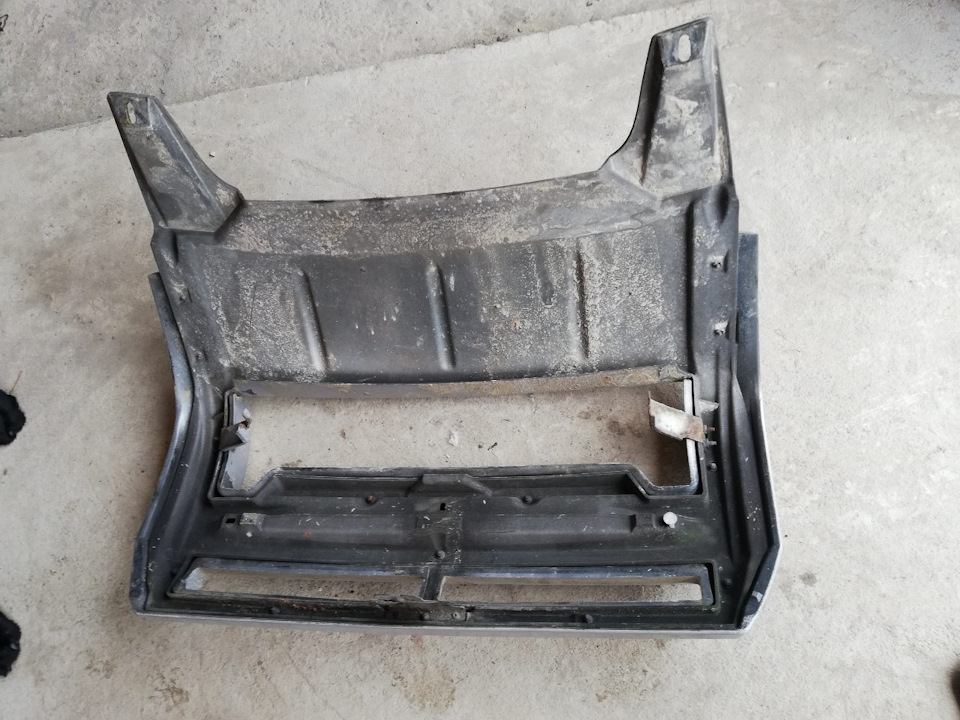 Накладка на бампер (кенгурятник) Renault Scenic RX4 1