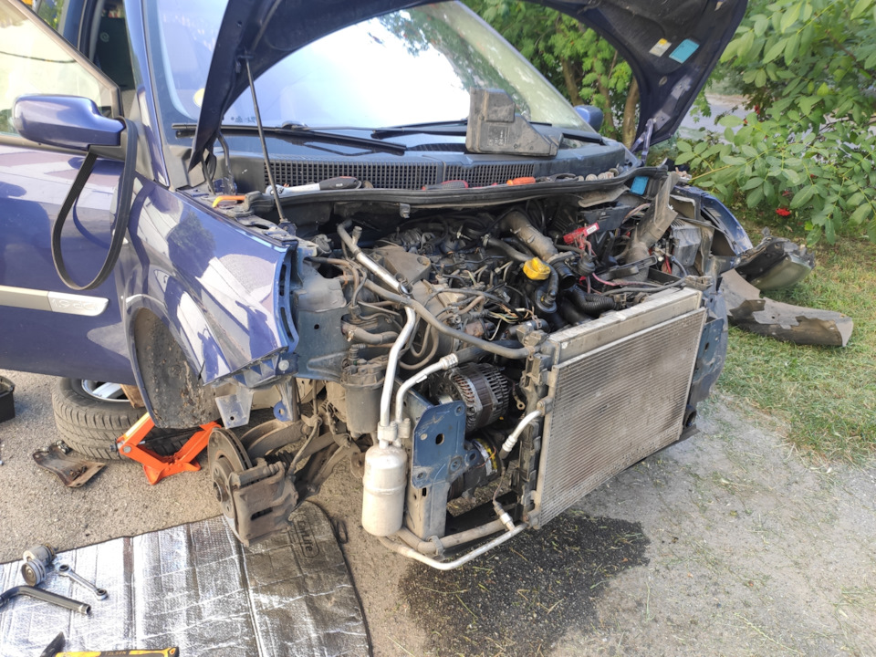 Генератор Mitsubishi 210A на Scenic 2 1