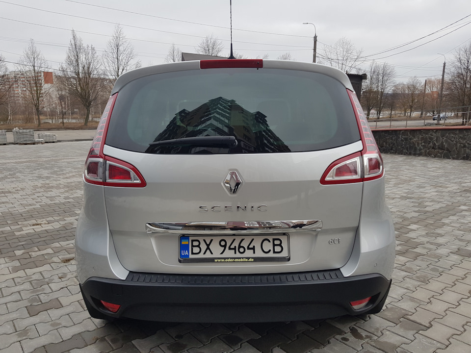 Хромована планка кришки багажника 1