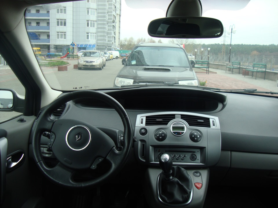 Вирішив, що потрібно до вдосконалити авто. 3