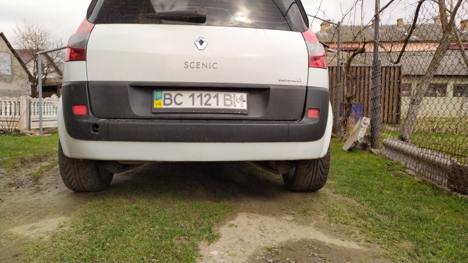 Заміна зимових коліс на літні. 2