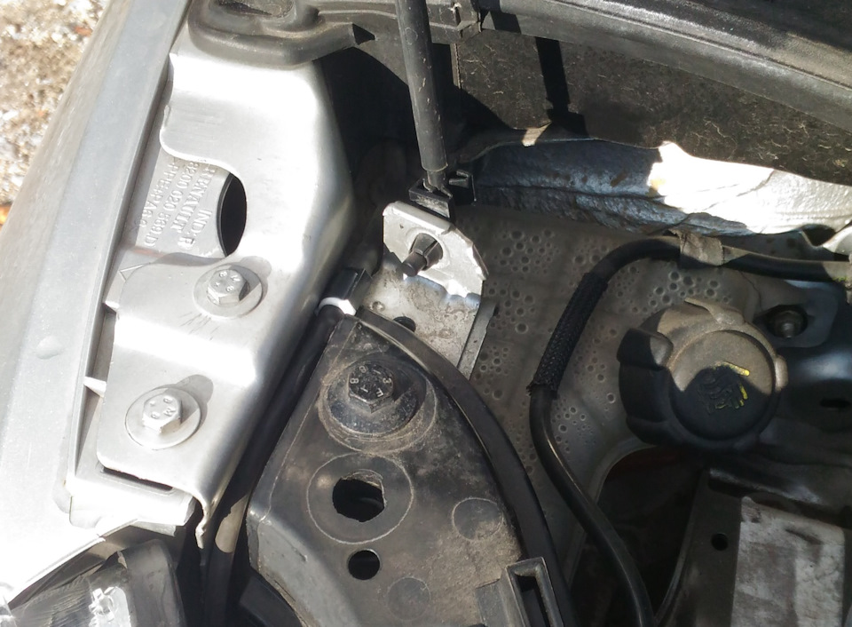 Зворотний клапан омивача на Renault Scenic II 3