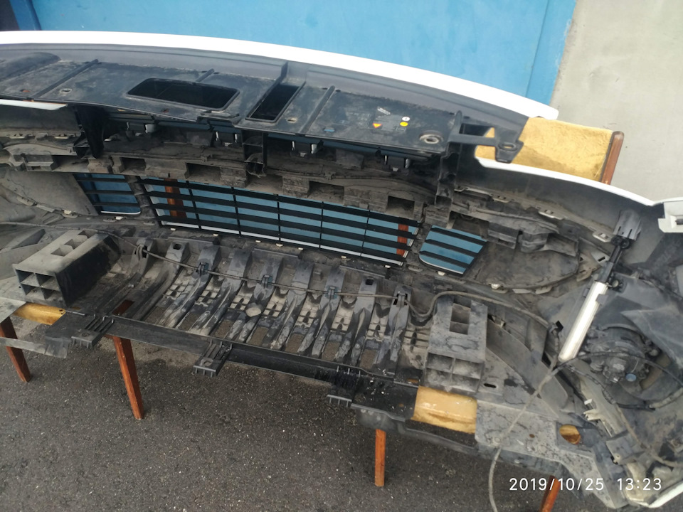 Поставив сітку в бампер 5