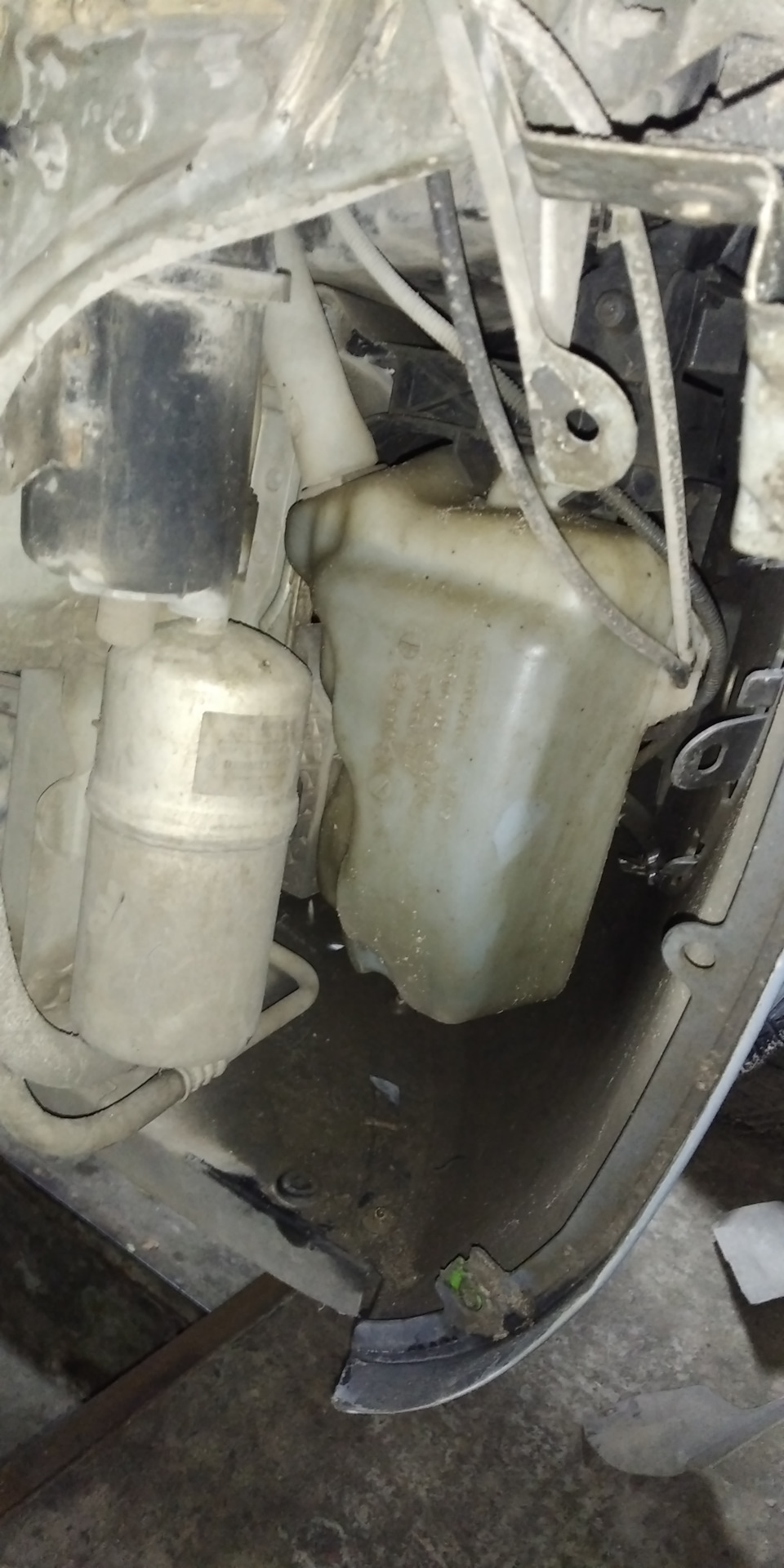 Renault Scenic 2-1.9dci. Насос омивача скла. Частина 1. 4