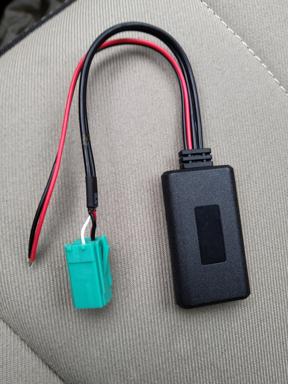 Підключення Bluetooth-адаптера для магнітоли 1