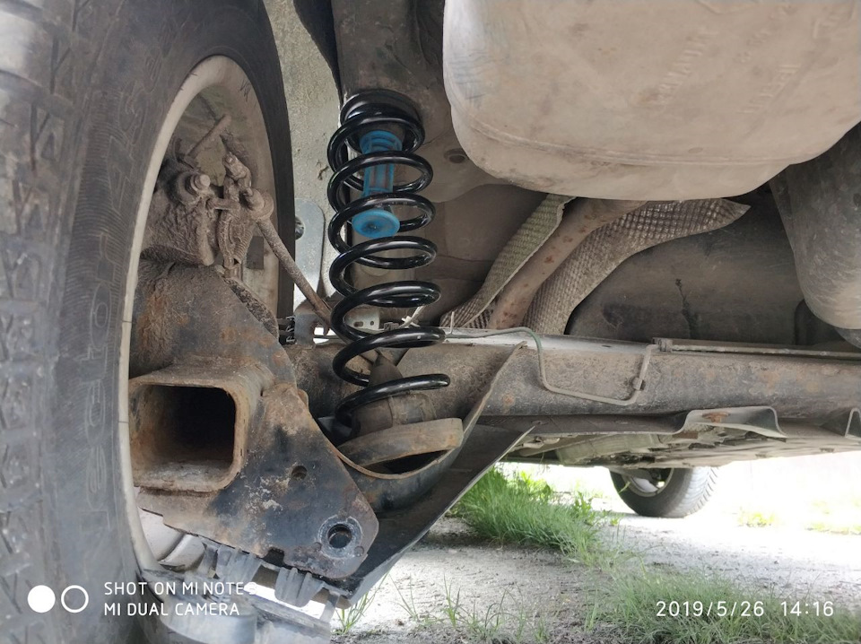 Заміна задніх пружин та амортизаторів 1