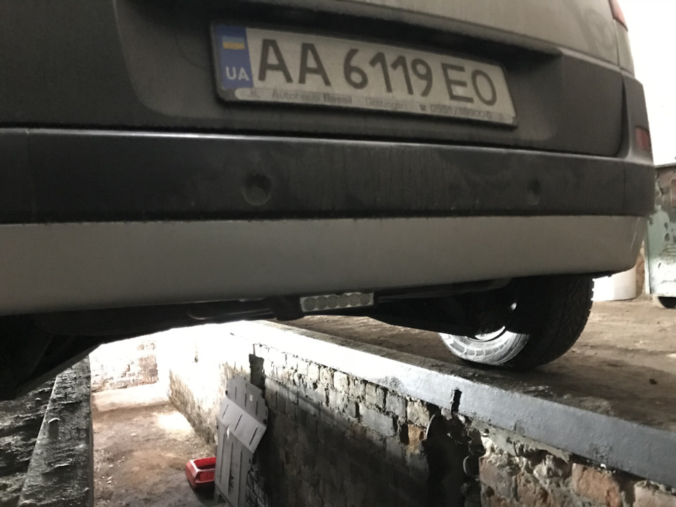 Додатковий ліхтар заднього ходу 4