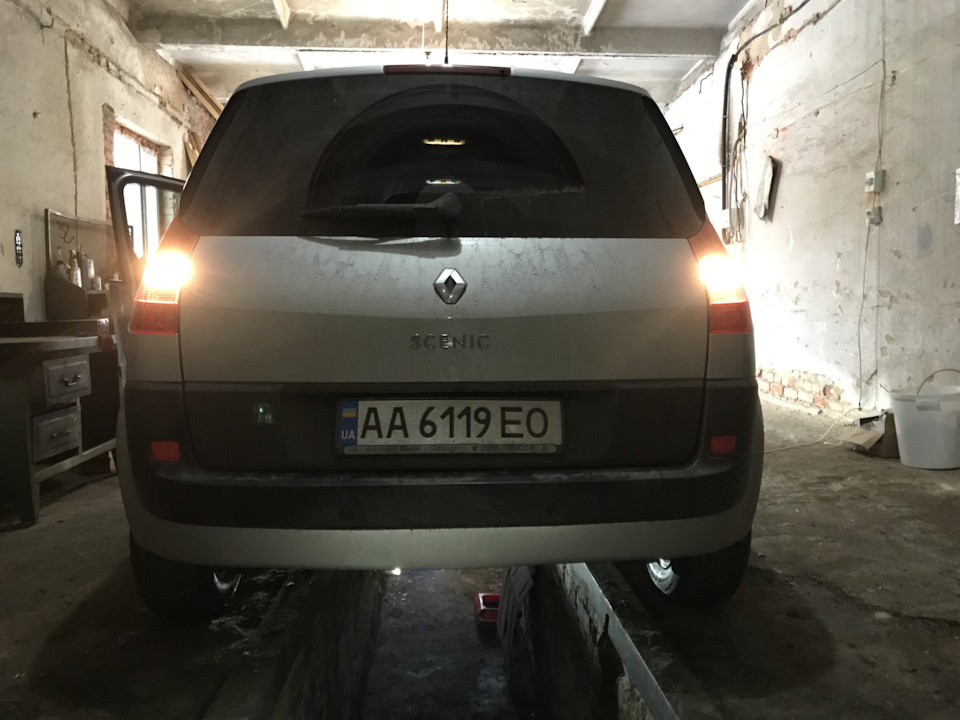Додатковий ліхтар заднього ходу 2
