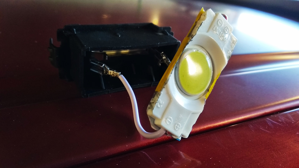 LED в багажник. Наклейки. І мій Меган! 4