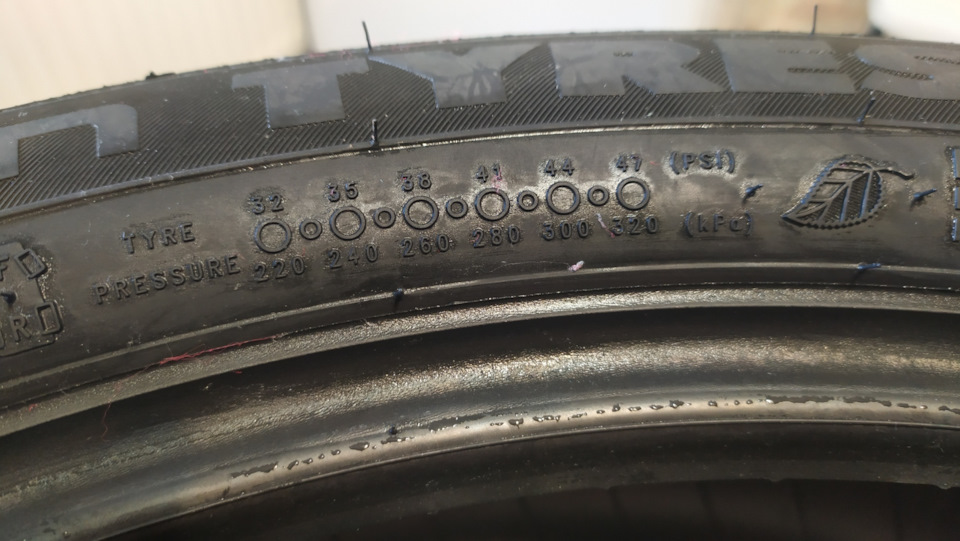 Зимова шина Nokian WR SNOWPROOF 195/55 R20 95H 1