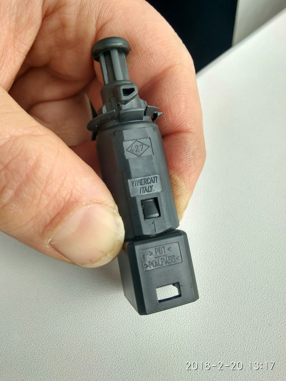 Заміна вимикача (жабка) стопів Symbol 1.4 16V 5