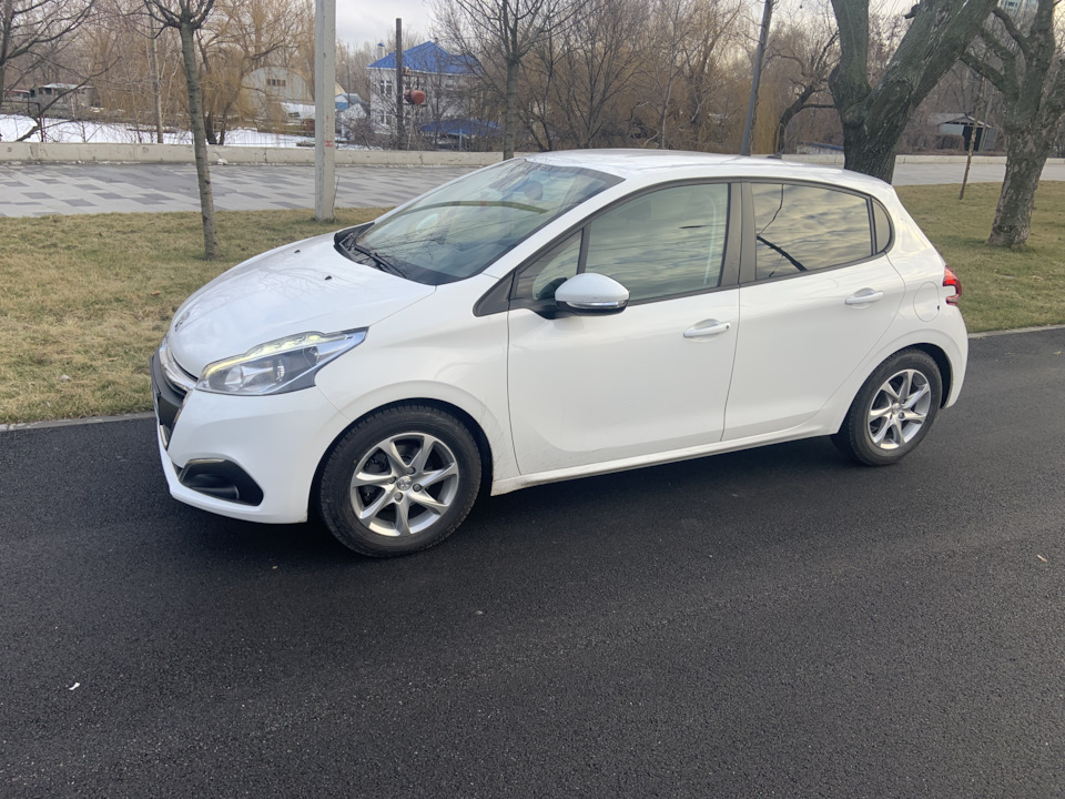 Новий автомобіль 2