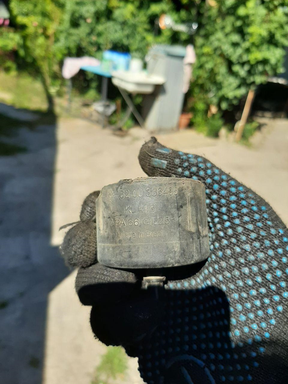Заміна паливного фільтра 3