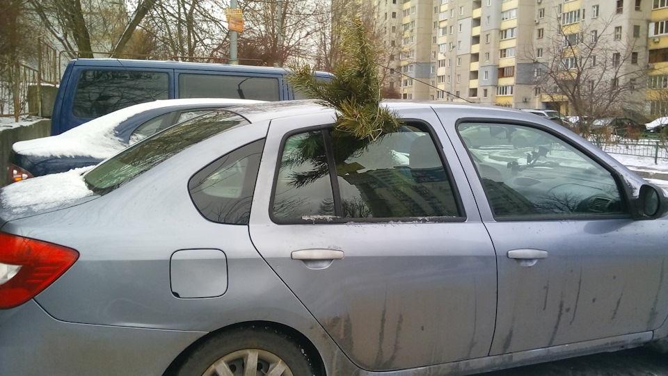 Всіх з наступаючим Новим Роком 2