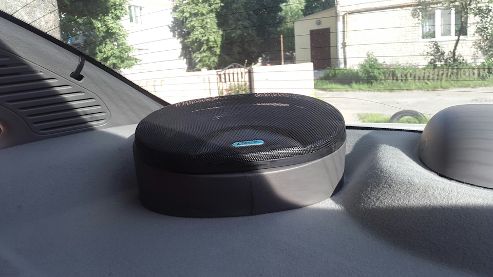 Акустика JBL CS 69 в задню полицю 2
